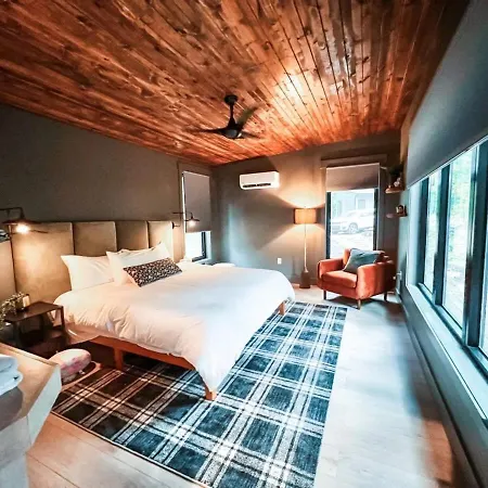 Brand New Luxury Tiny Home -10 Min 2 Hocking Hlls